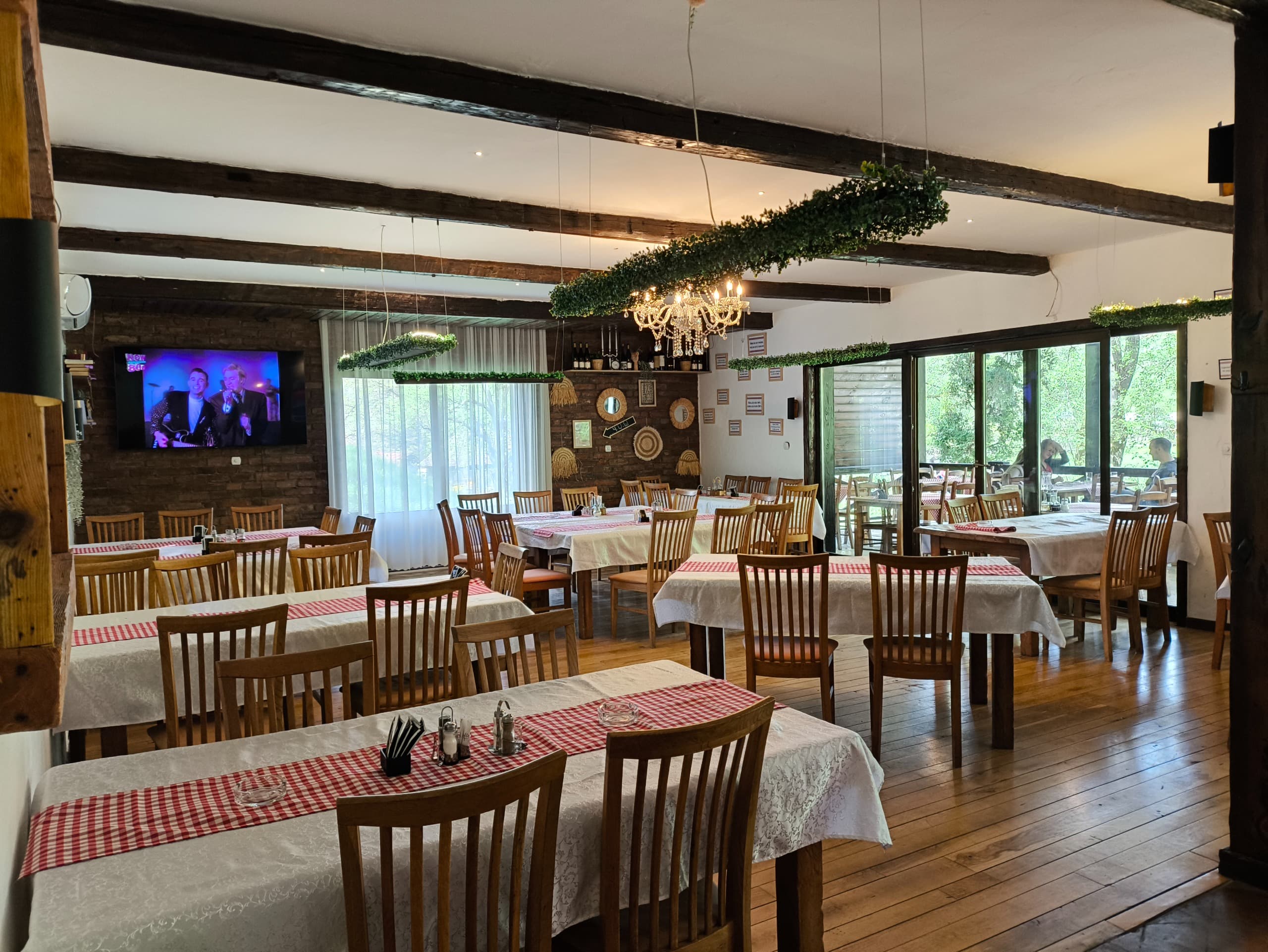 Izdajem  - Tršić, Loznica