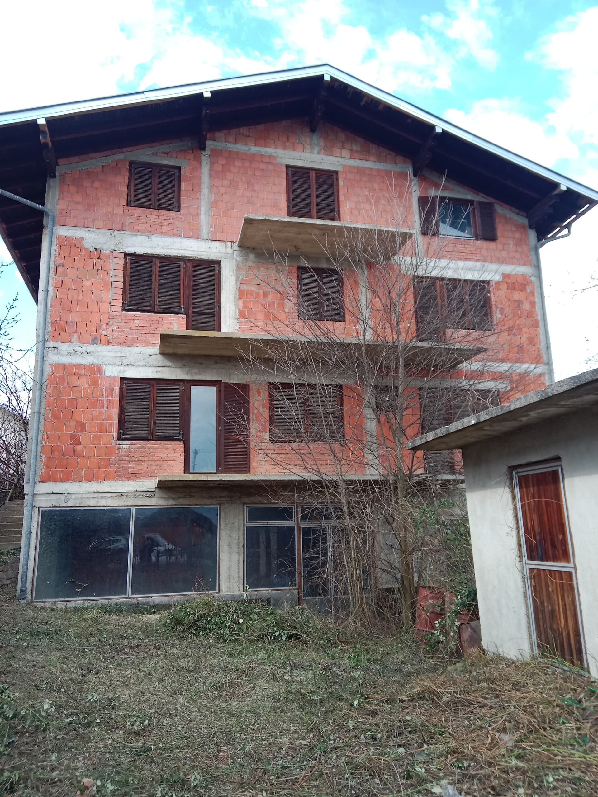 Stambeno poslovni - Lipovac, Kruševac